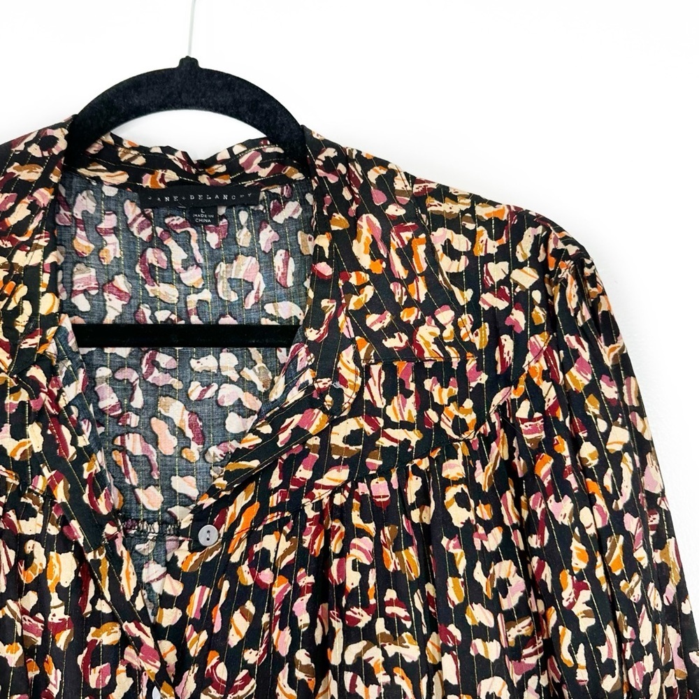 Jane & Delancey button down blouse